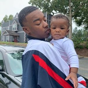 Meet your Posher, Derrick